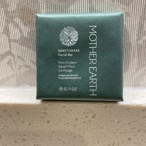 Sweetgrass Facial Bar - Green